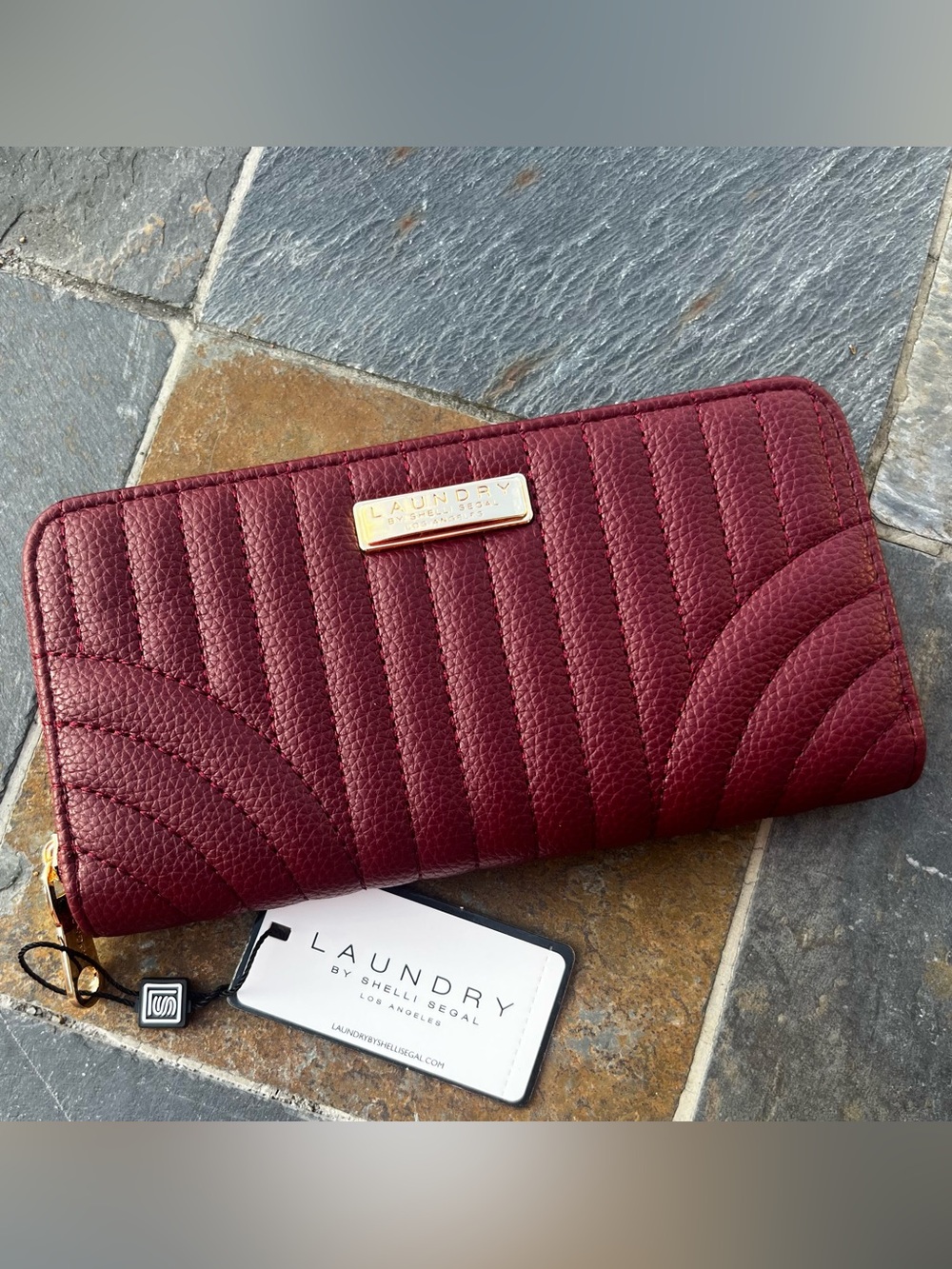 NWT LAUNDRY BY SHELLI SEGAL QUILTED WALLET PHONE CASE